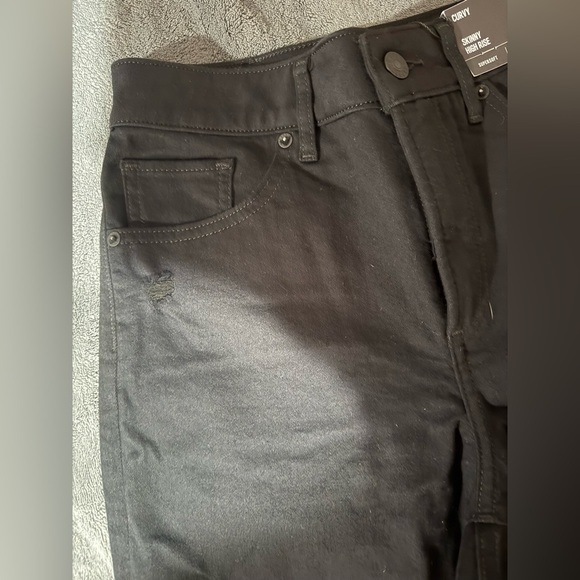 [Express] NWT High Waisted Curvy
Skinny Jeans - Picture 6 of 9